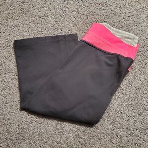 Lululemon Groove Crop Yoga Pant Size 6